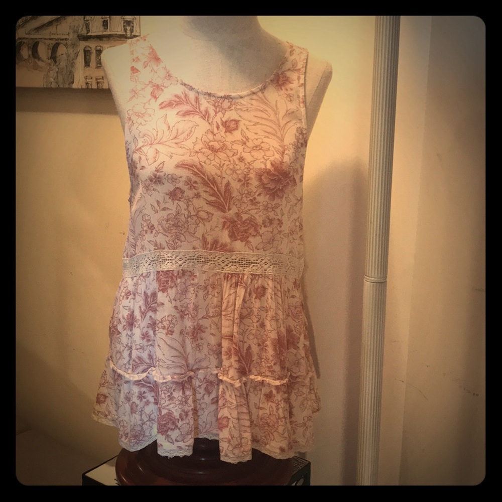American Eagle pink floral blouse size medium